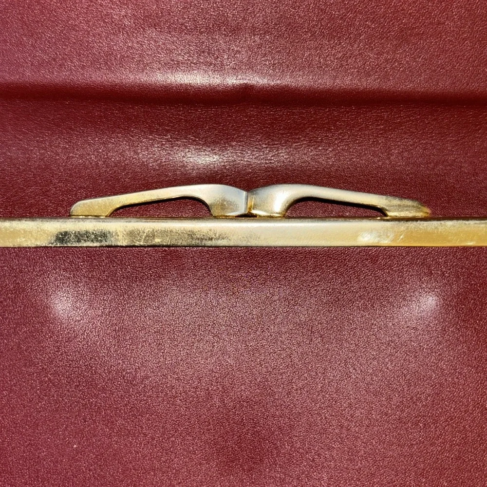 Cartier-beautifully worn, pre-loved kiss-lock wallet!  Signature wine color! - Picture 8 of 12